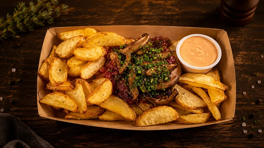 Load Fries Tatar — Man Cave Wrocław